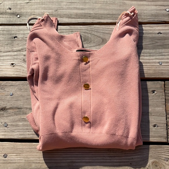 Light pink off the shoulder right sweater - Picture 1 of 3